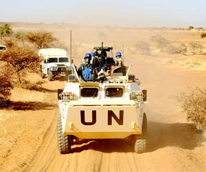 中國藍盔組織“金色沙丘”實彈戰術演練