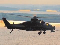 空軍航空兵某旅面對高溫天氣考驗連續實施高難課目訓練