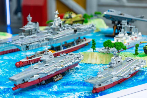 奇妙積木將航母精神融入拼搭體驗